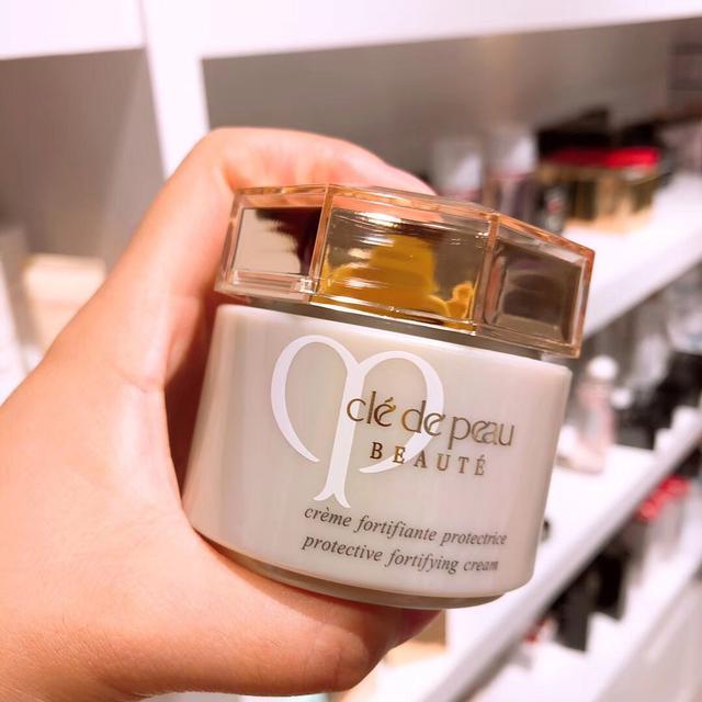 滋润面霜推荐,skii面霜滋润和清爽的哪个好用