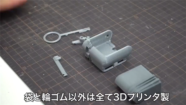 外国小哥用盒子做蜘蛛侠发射器,国外小哥做蜘蛛侠发射器完美还原