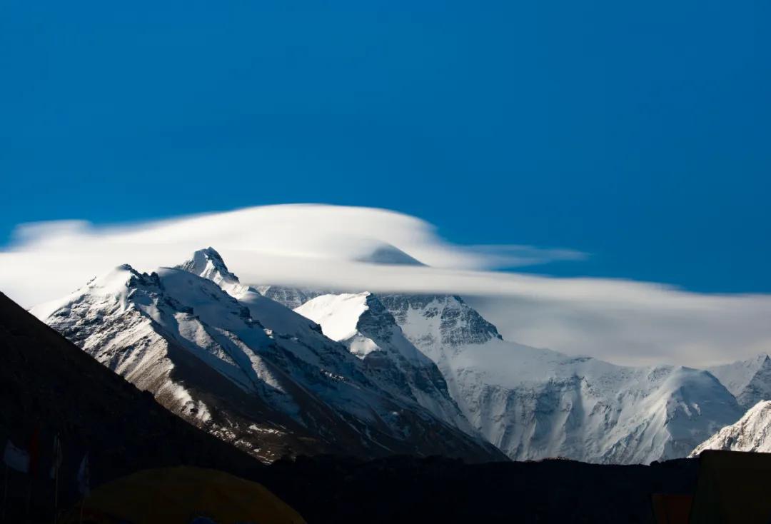 珠穆朗玛峰高度就是海拔嘛,珠穆朗玛峰视频