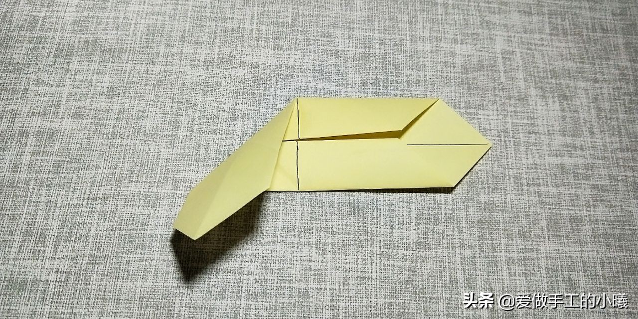 最简单的折纸金刚狼爪教程,用折纸折金刚狼爪