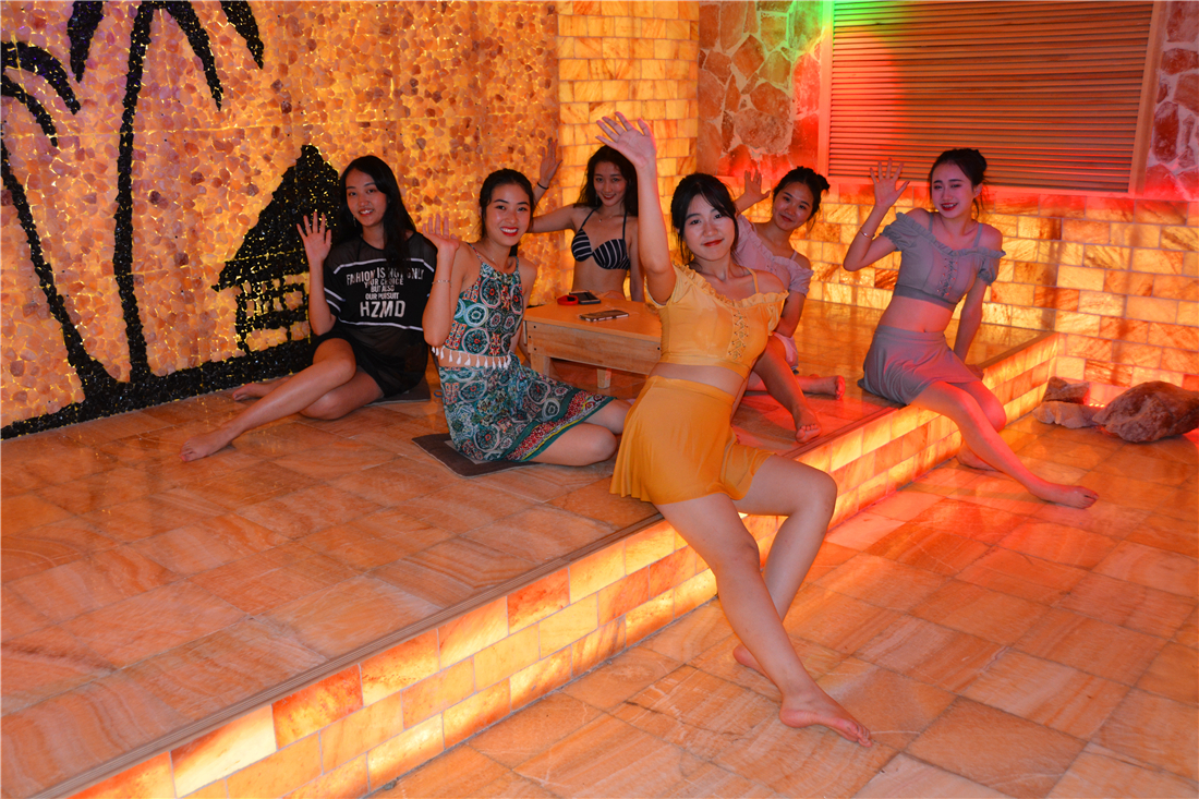 梦桃源温泉度假村积极做好疫情防控确保每位顾客用餐放心洗得放心