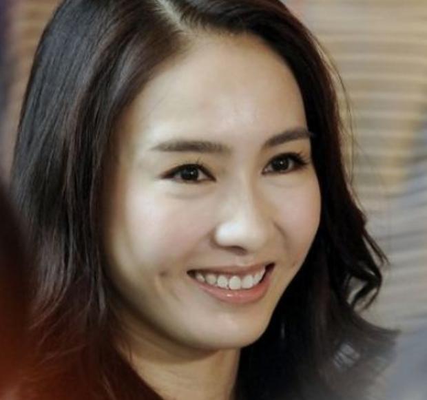 阔面型脸的女生,大方脸女孩适合什么风格