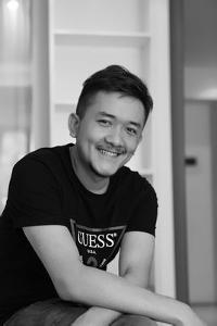 《万万》系列播出八年,配角凭借《扬名立万》一鸣惊人,主角沉寂