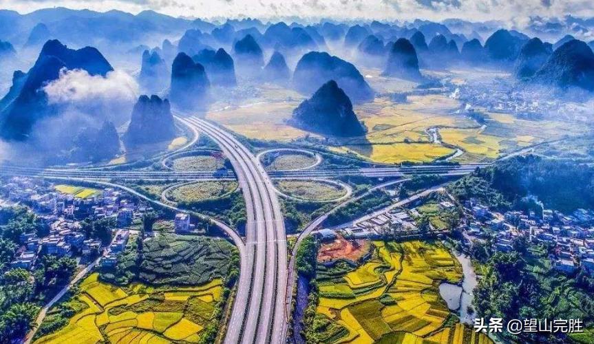 最近流行起来的旅游模式,自由旅游和报团旅游的优缺点