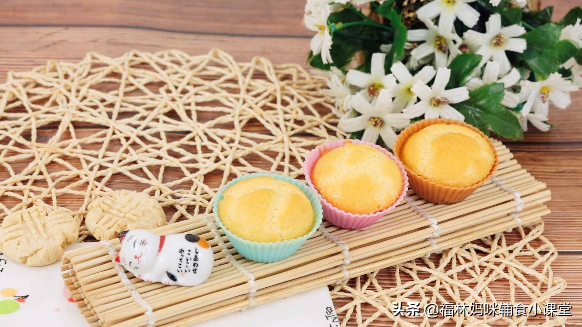 烤箱版蛋糕胚蛋白打发状态,烤箱奶香蛋糕的做法