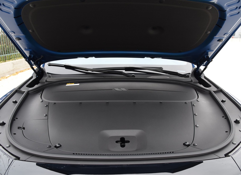 理想one电动车是电还是油,理想one电动车能燃油优先吗