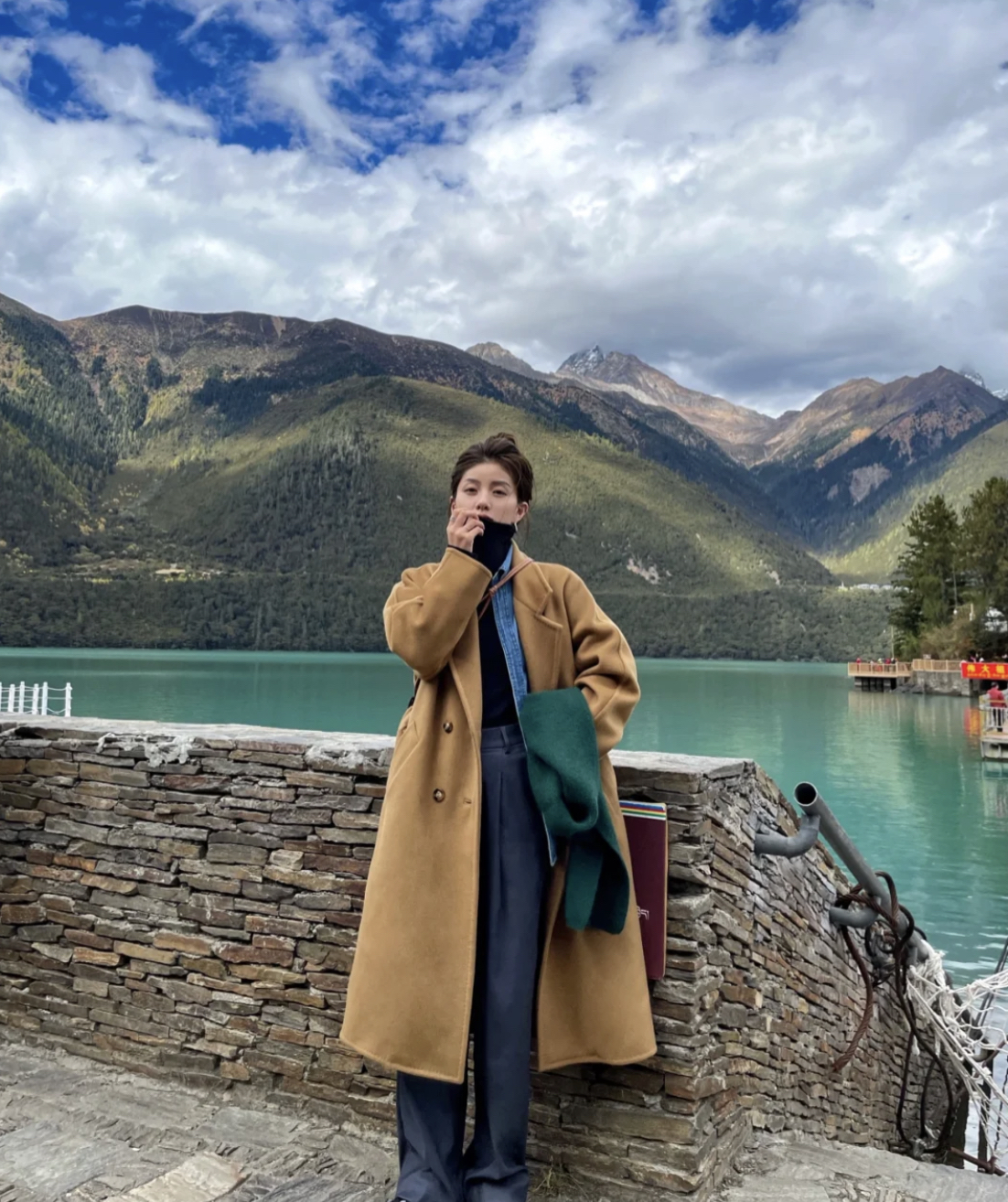 羊绒大衣怎样穿才好看,羊绒大衣的各种穿搭