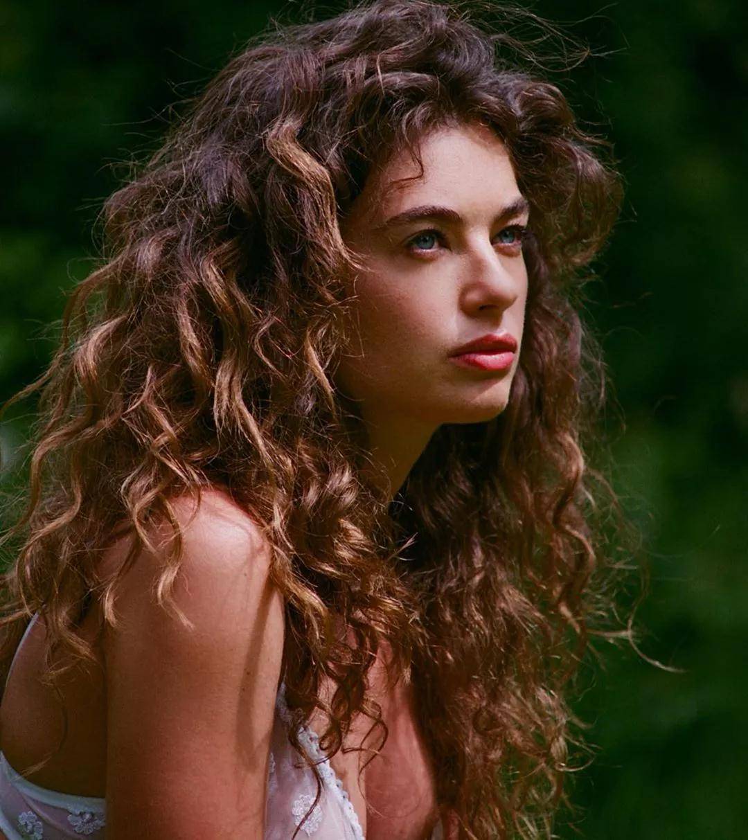 好看又好穿的女人,法国女人穿什么好看又漂亮