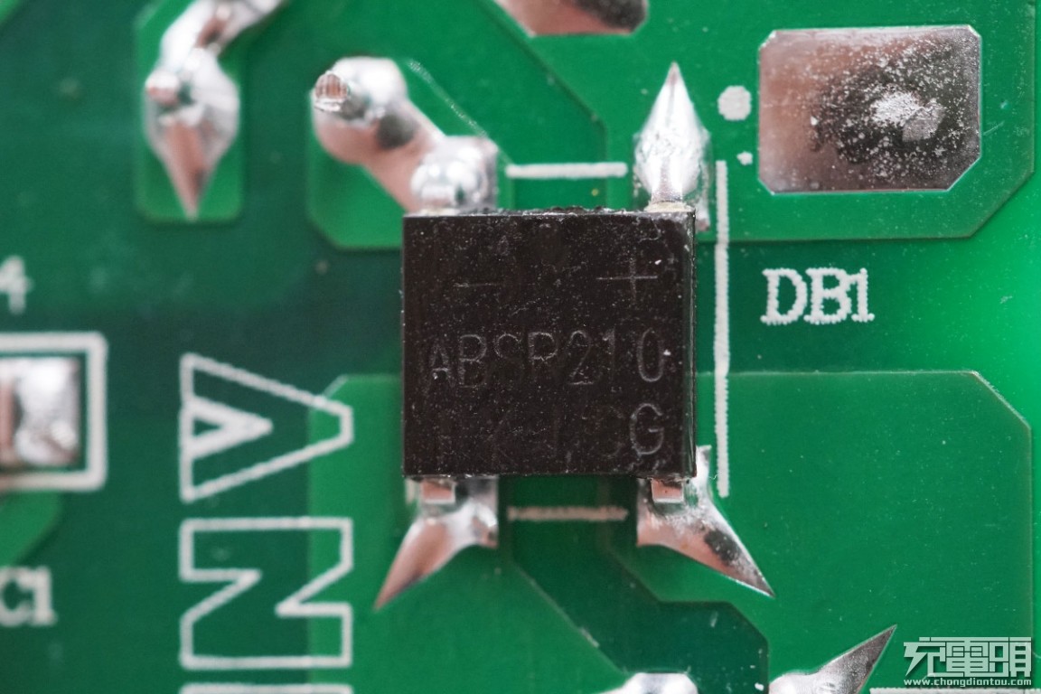 安克氮化镓充电器支持快充,安克氮化镓充电头全家桶