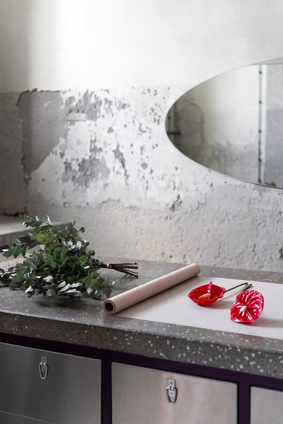 经济下行期影响鲜花生意吗,经济下行艺术行业