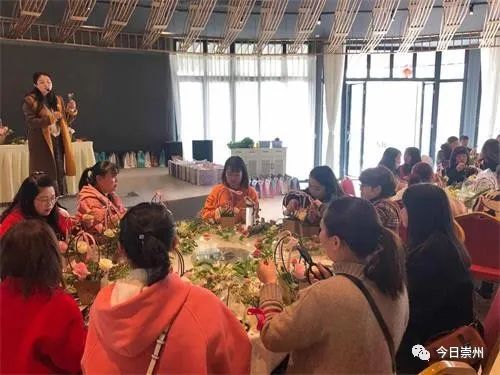 巾帼绽芳华逐梦新时代朗诵,巾帼绽芳华逐梦新时代