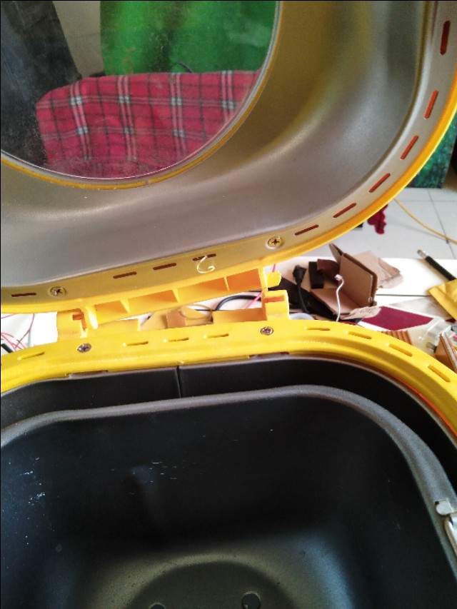 ACA多功能面包机的拆卸与维修