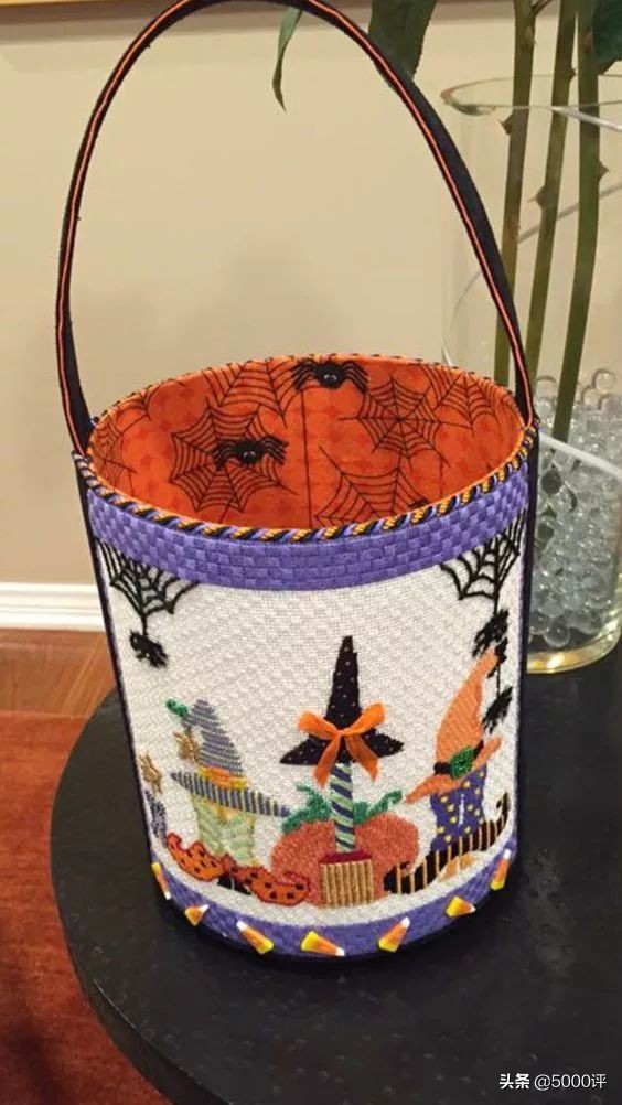 十字绣绣好要怎么弄,十字绣正确绣法为什么要留一格呢