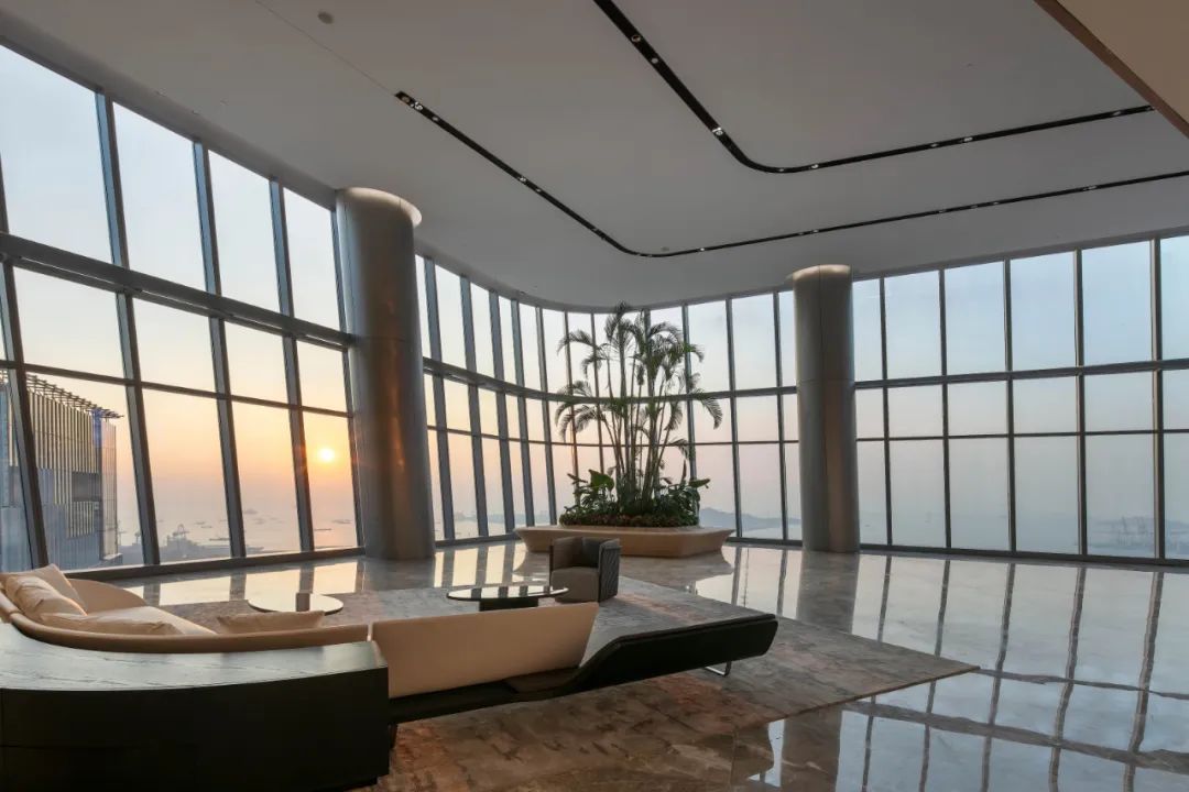 全球货币放水，谁能跑赢印钞机？答案来了