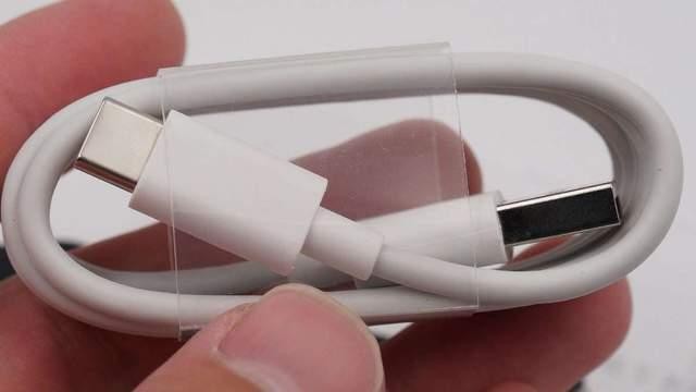 魅族首款智能手表拆解报告，内置艾为AW8896数字智能K音频放大器