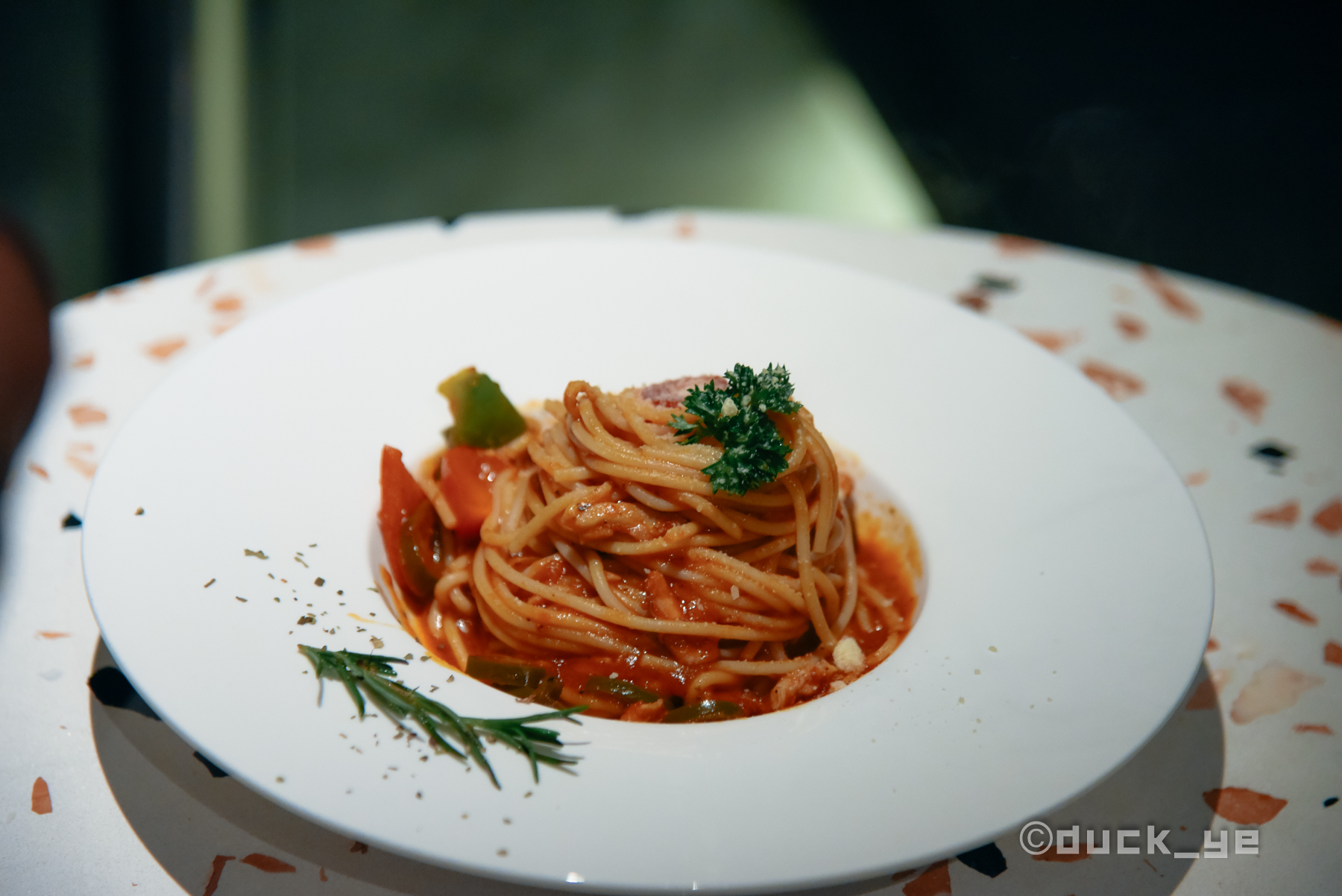 楼上吃茶楼下吃饭味道咋样,楼上吃茶楼下吃饭