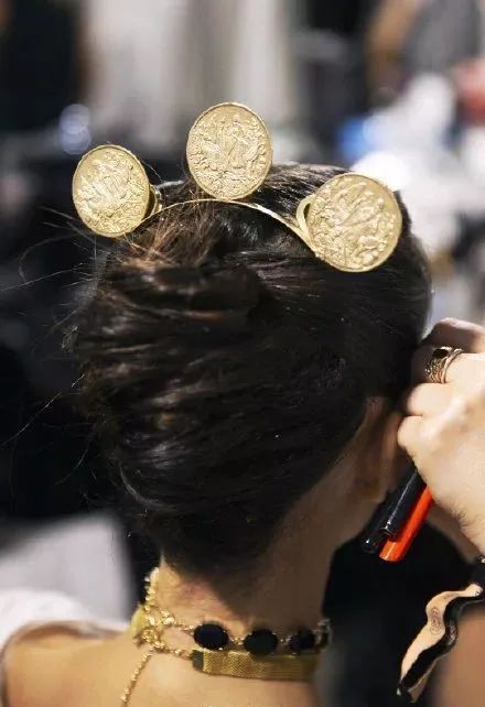 高定eliesaab刘亦菲,eliesaab高定仙女裙