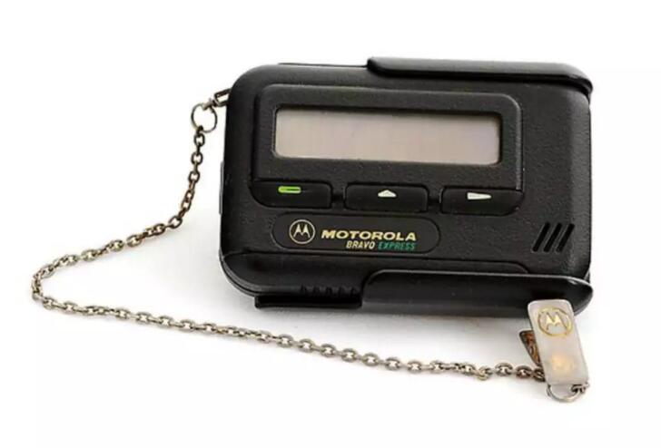 bb机大哥大原版,为啥当年有大哥大还要个bb机