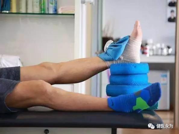 国家队康复师崴脚康复动作,国家队队医治疗崴脚