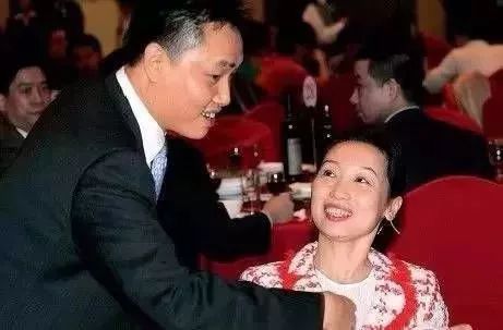 从黄光裕即将出狱,谈谈没有黄的十几年里面国美依旧是民企500强