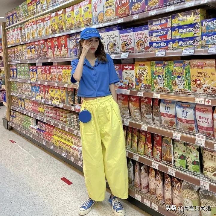 雾霾蓝和克莱因蓝哪个显白,宝蓝跟克莱因蓝哪个显白