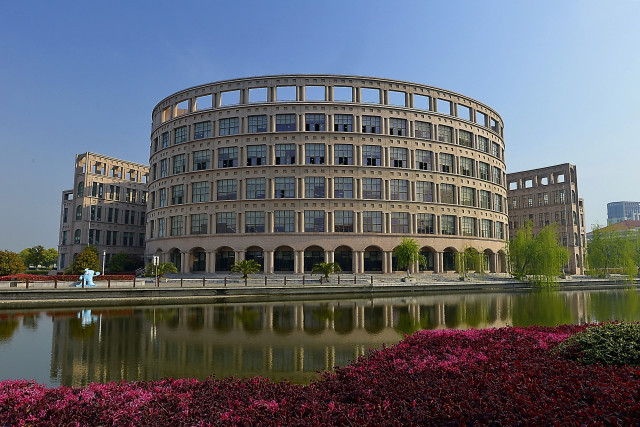 上海立信会计金融学院河南二本线,上海立信会计学院金融学院好考吗