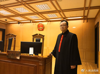 38岁北大才子上海法官袁博：病重垂危需救助！