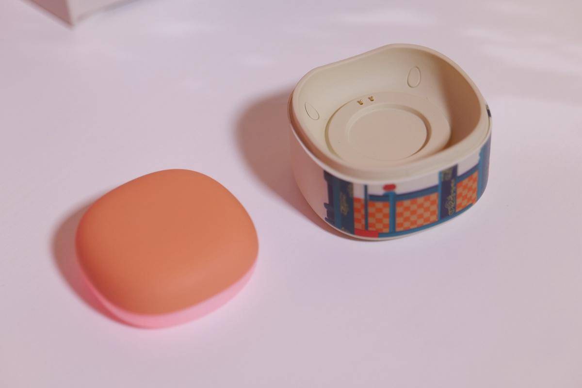 故宫左点小艾智能艾灸礼盒：融入热潮文化，随行理疗远离亚健康