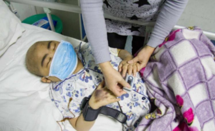 5岁男孩上吐下泻怎么回事,6岁男童上吐下泻是怎么回事