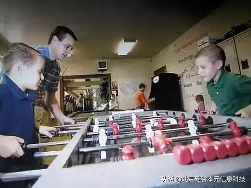 美国夫妇生了60多个孩子,美国夫妇一胎生下17个孩子