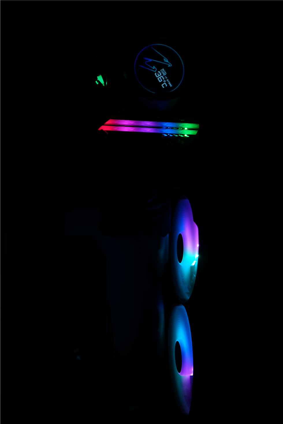 追风者217xe可以装几个硬盘,追风者pk217xe风道解析