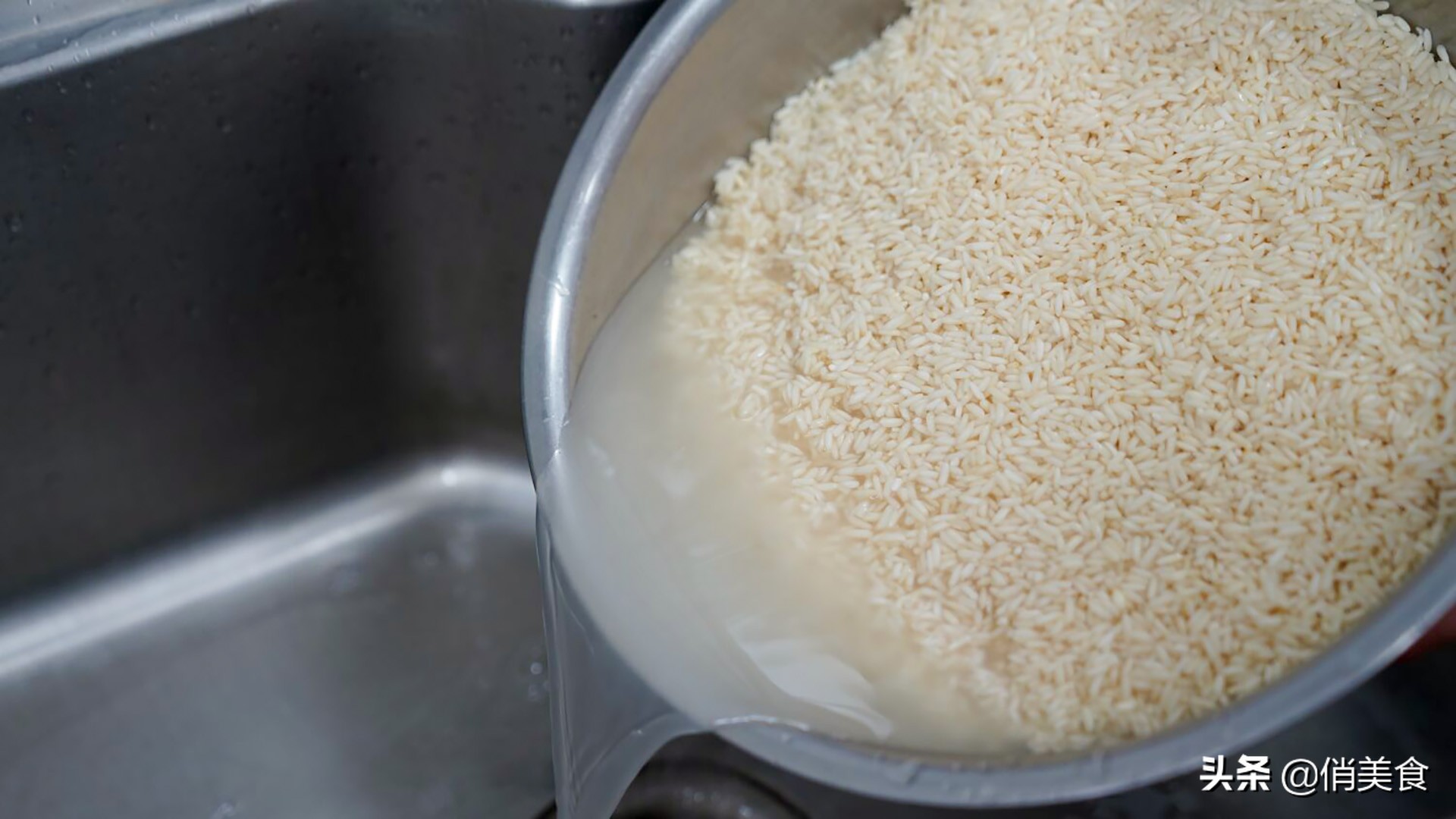 粽子煮几分钟才最好吃,煮粽子放2种什么煮的粽子好吃