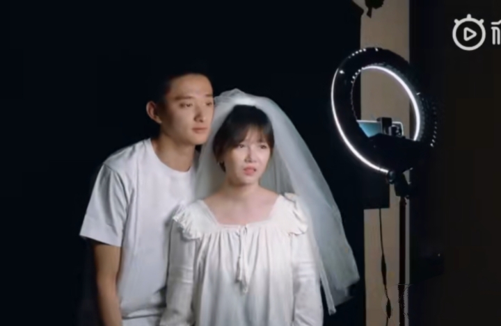 贾宝玉绝美镜头,贾宝玉穿斗篷照片