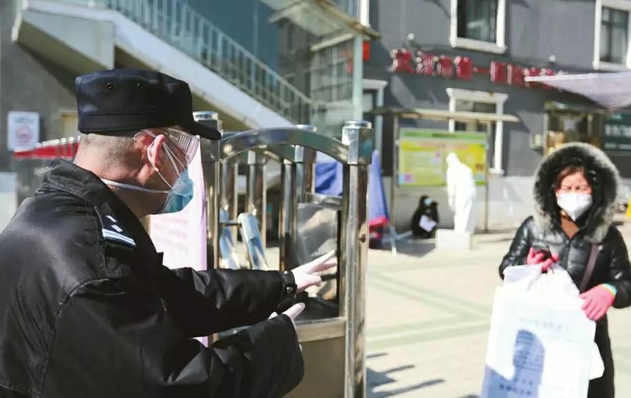 记者随警巡逻记录,记者随警出击记录民警真实的一天