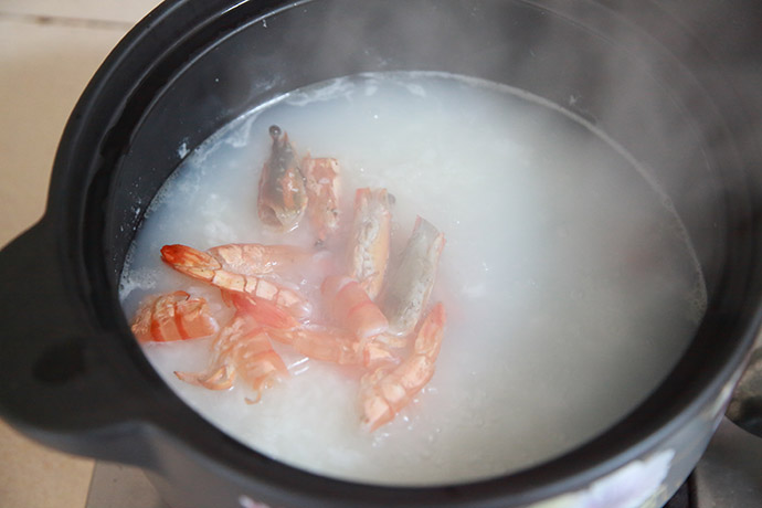 鲜虾粥怎么煮才能更好吃,鲜虾粥这样做才是鲜香的正确做法