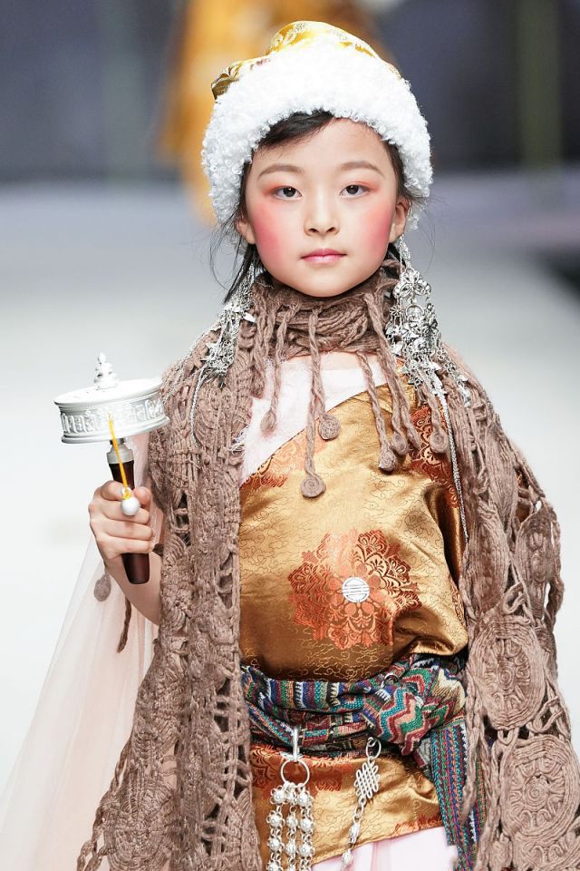 童装时装周走秀秋冬款2021,北京时装周2022秀场风采童装