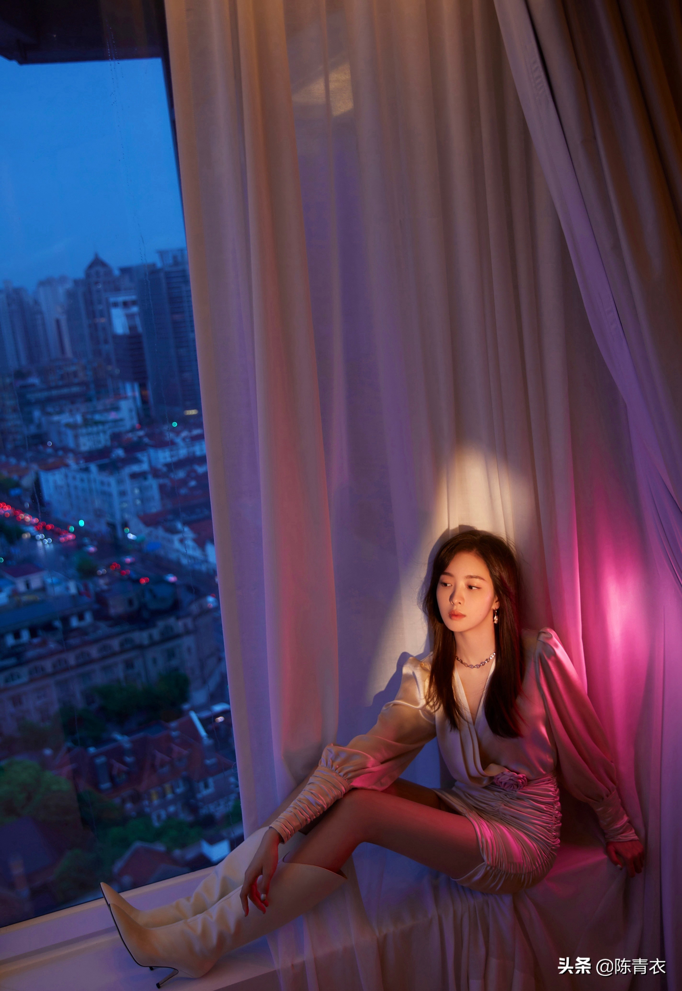 赵尧珂山茶花写真,赵尧珂连衣裙图片