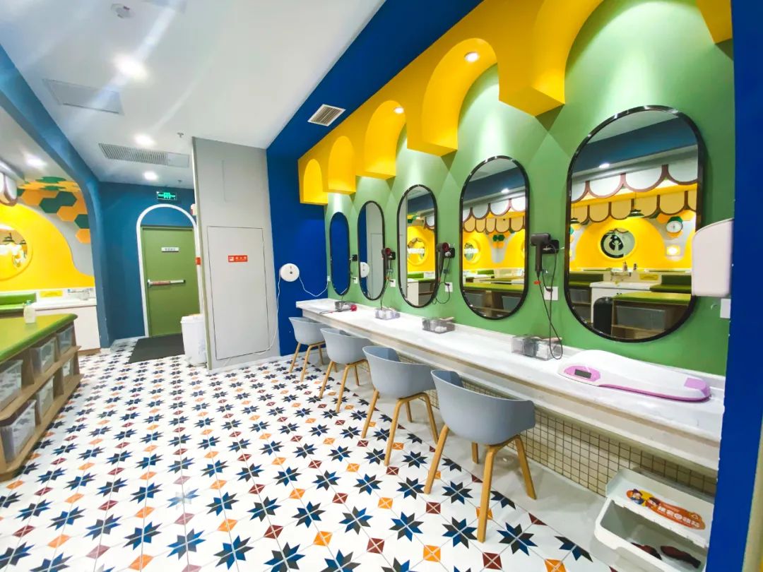 和娃一起学游泳,这家亲子游泳馆真的适合遛娃