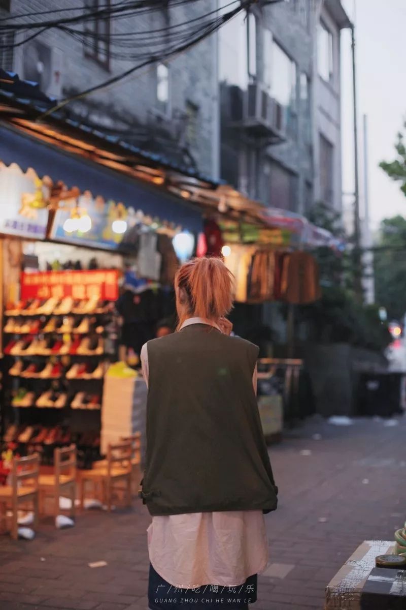 旧货市场机械胶片相机,120块的理光傻瓜胶片相机