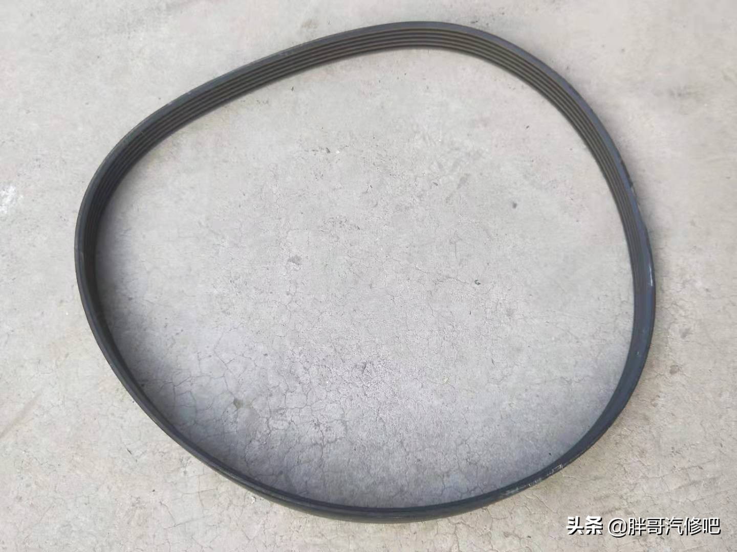 大众ea211发动机正时皮带更换时间,大众ea211发动机1.6涨紧轮