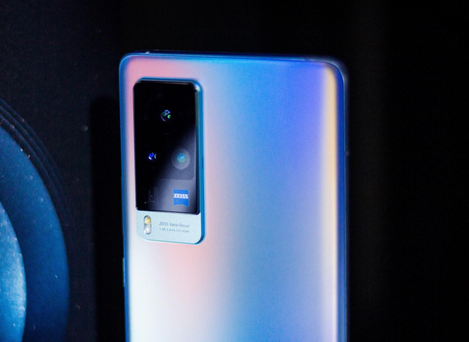 oppo跟vivo哪个颜值高质量好,vivox70pro+和oppofindx3