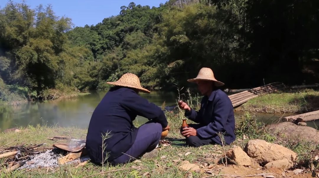 中国老大爷玩短视频,国外获60万粉丝,老外惊呼:这是什么Chinese功夫?