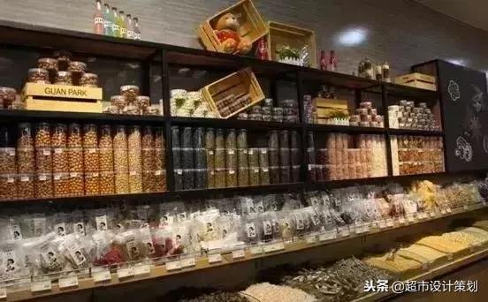 超市食品陈列摆放效果图,超市休闲食品创意陈列图片