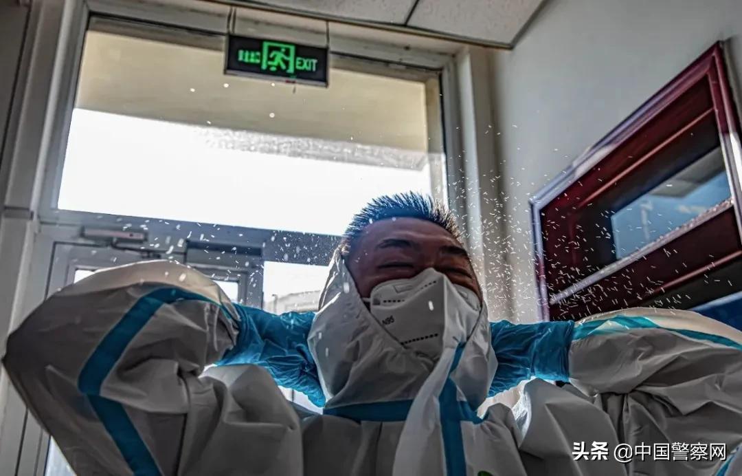 你不曾见过的时辰,边境小城霍尔果斯口岸