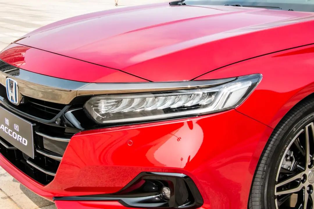 车长超4米9，3毛一公里香到爆，最火合资B级车出新款，开过都说好