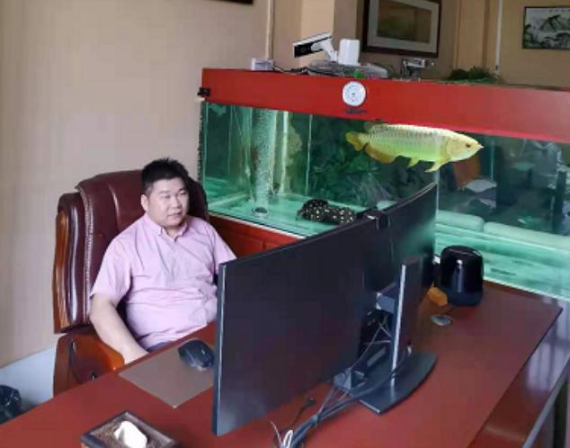 写鬼故事的作家被自己吓死,有个专门讲鬼故事的人是谁