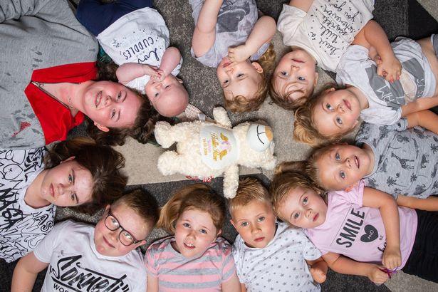 英国妈妈生了11个儿子,英国妈妈生十几个孩子