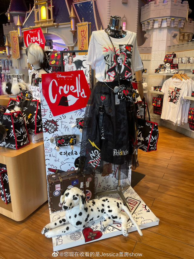 黑白魔女库伊拉复仇片段解说,黑白魔女库伊拉免费在线观看中英