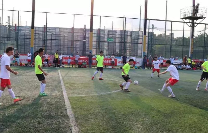莲岳社区铂烽体育代表队荣获2019第四届“禾山杯”社区足球赛冠军