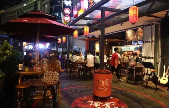 怎样做烧烤生意才能赚钱,烧烤和火锅哪个生意赚钱